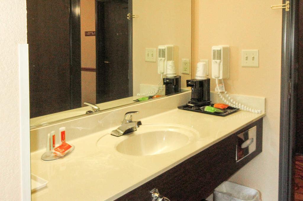 Econo Lodge Inn & Suites Ripley Zimmer foto